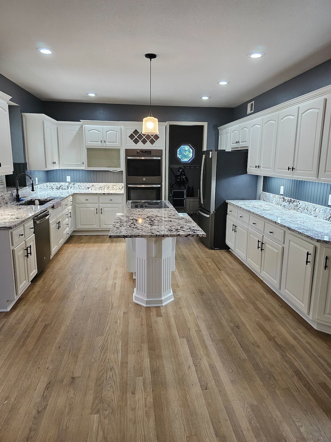 Lenexa Ks kitchen has a new look